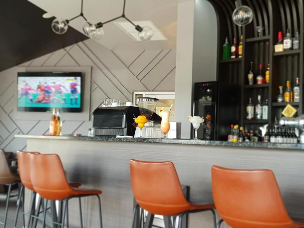 סובה Peninsula International Hotel מראה חיצוני תמונה