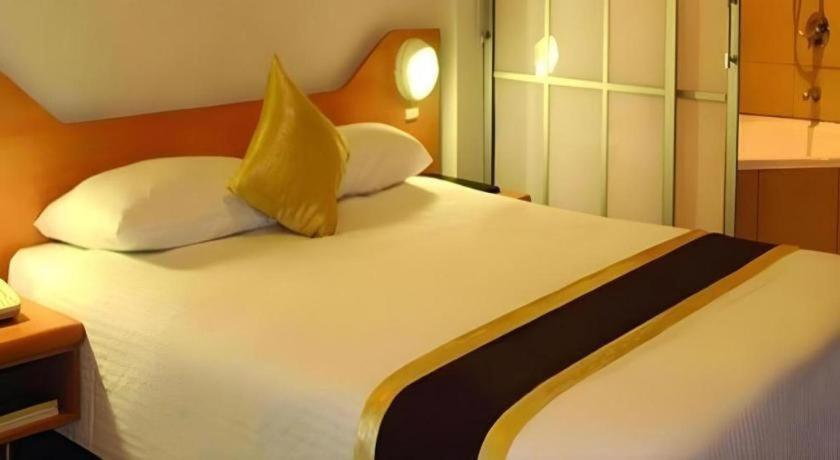 סובה Peninsula International Hotel מראה חיצוני תמונה