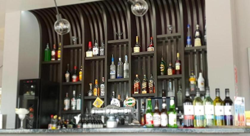 סובה Peninsula International Hotel מראה חיצוני תמונה