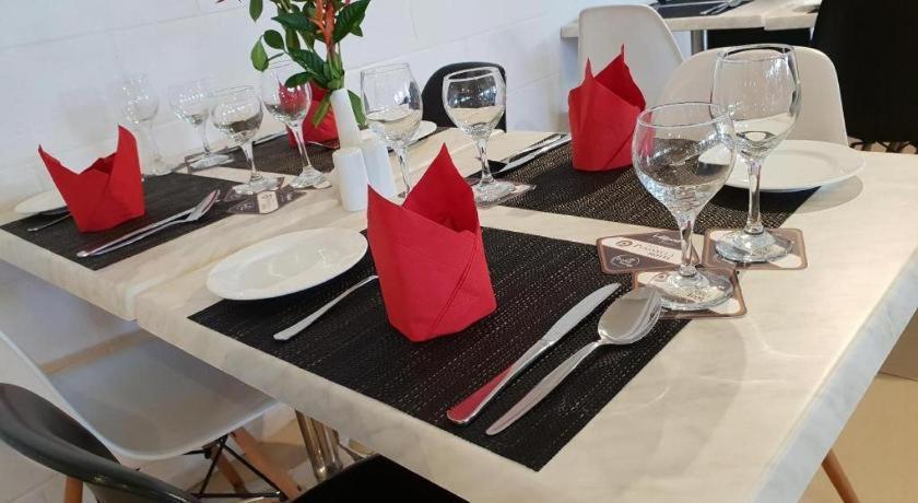 סובה Peninsula International Hotel מראה חיצוני תמונה